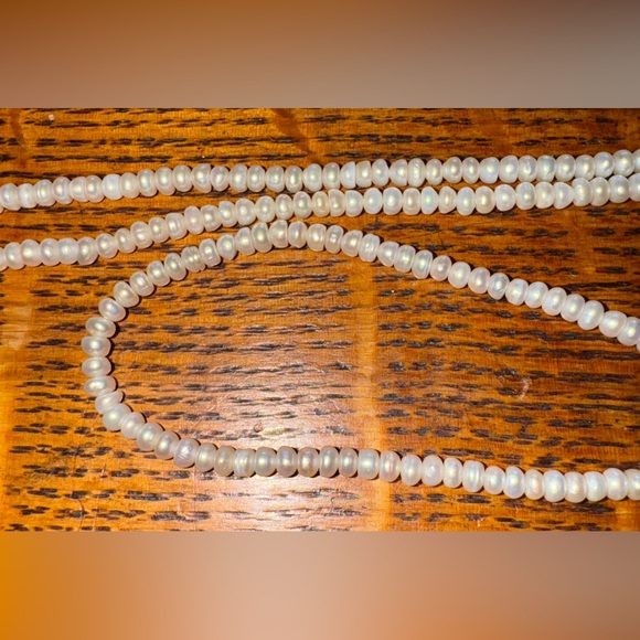 Wasabi Freshwater Pearl Necklace, 30 inches long - Picture 4 of 10